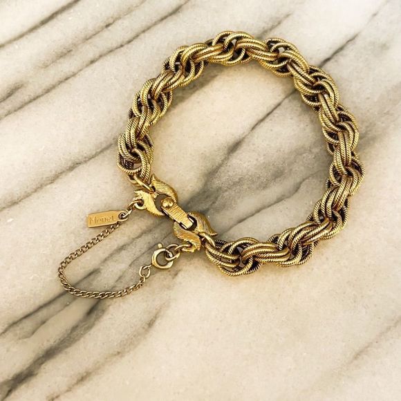 Vintage Monet Gold Bracelet Chunky Chain Statement Bling Retro Mod Holiday